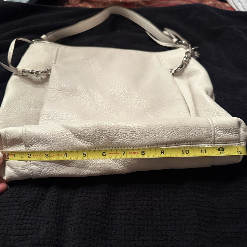 Michael Kors white leather hobo handbag - Picture 5 of 8